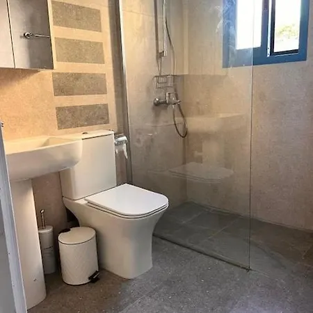 Appartement Gem - 10 Min Walk To The Sea, Harbor And Mall Paphos