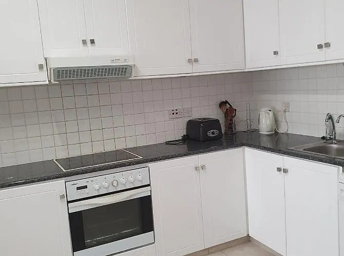 Gem - 10 Min Walk To The Sea, Harbor And Mall * Paphos