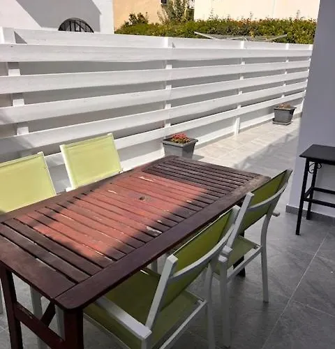 Gem - 10 Min Walk To The Sea, Harbor And Mall Paphos