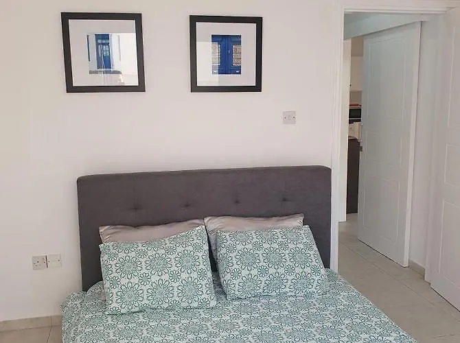 Gem - 10 Min Walk To The Sea, Harbor And Mall Apartamento Paphos