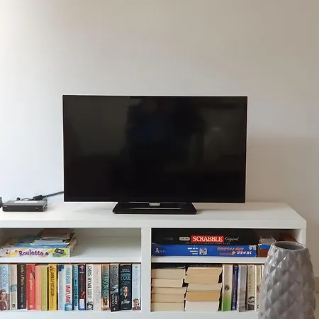 Gem - 10 Min Walk To The Sea, Harbor And Mall Apartment